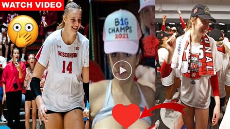 Wisconsin Volleyball Teams Nude Locker Room。